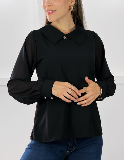 Blusa con Cuello Amplio y Manga Larga